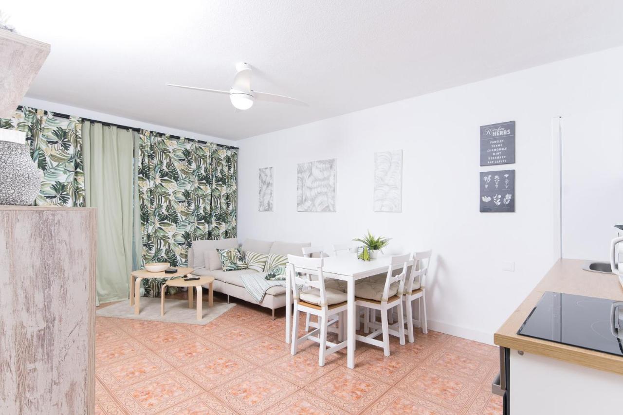 Sea View, Newly Renovated, 2 Bedrooms Apartment In Costa Adeje Bagian luar foto